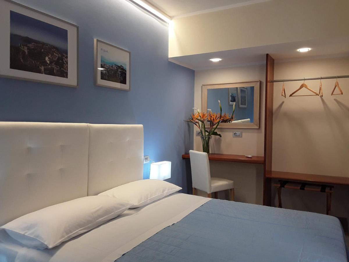 Al Castello B&B Милацо Екстериор снимка