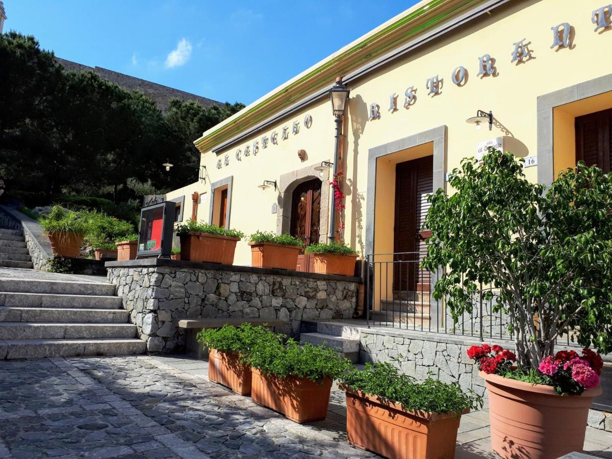Al Castello B&B Милацо Екстериор снимка