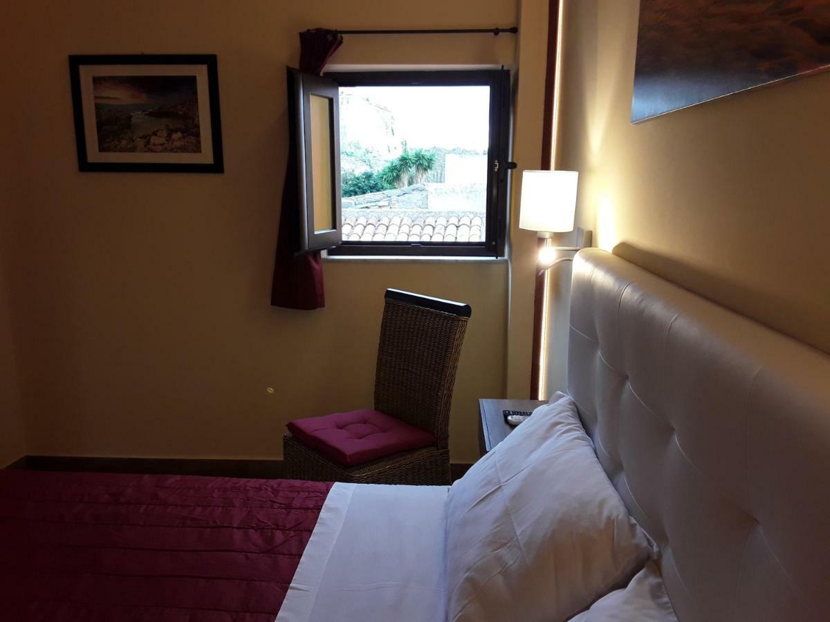 Al Castello B&B Милацо Екстериор снимка