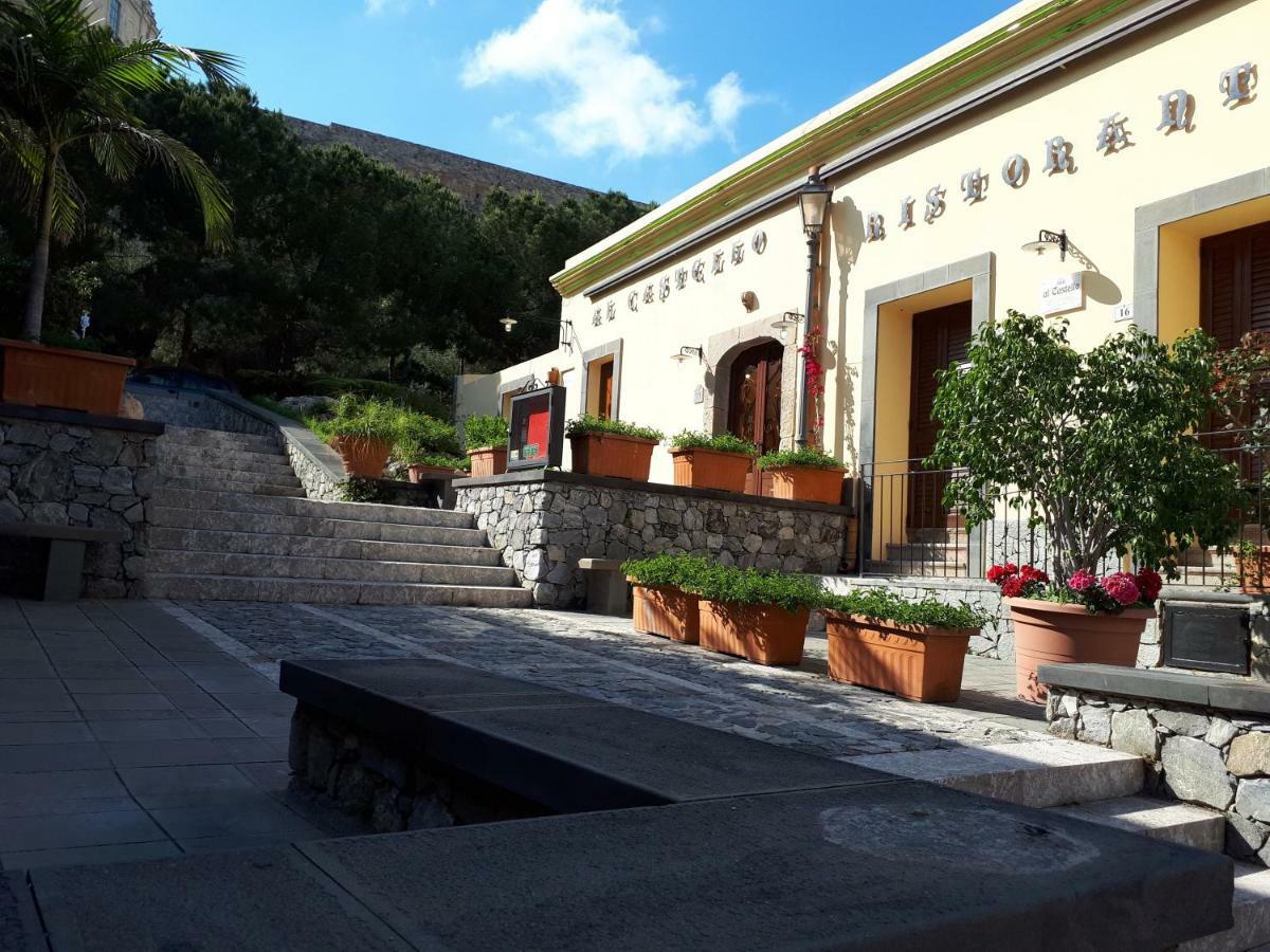 Al Castello B&B Милацо Екстериор снимка